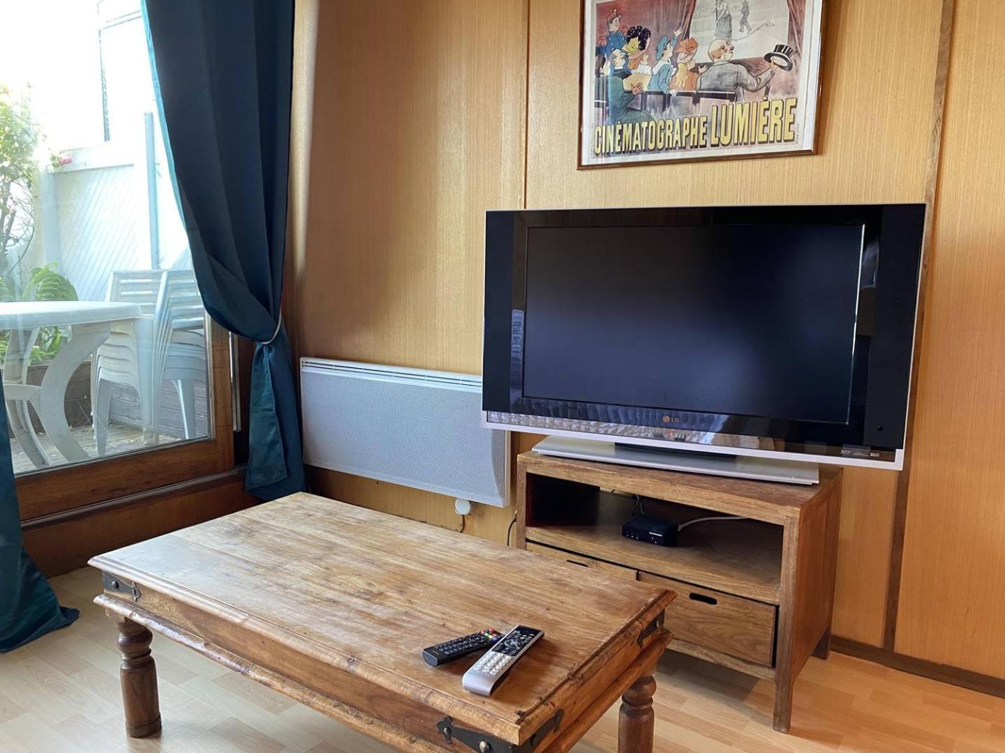 Appartement Vue Avec Terrasse A - Ref 906