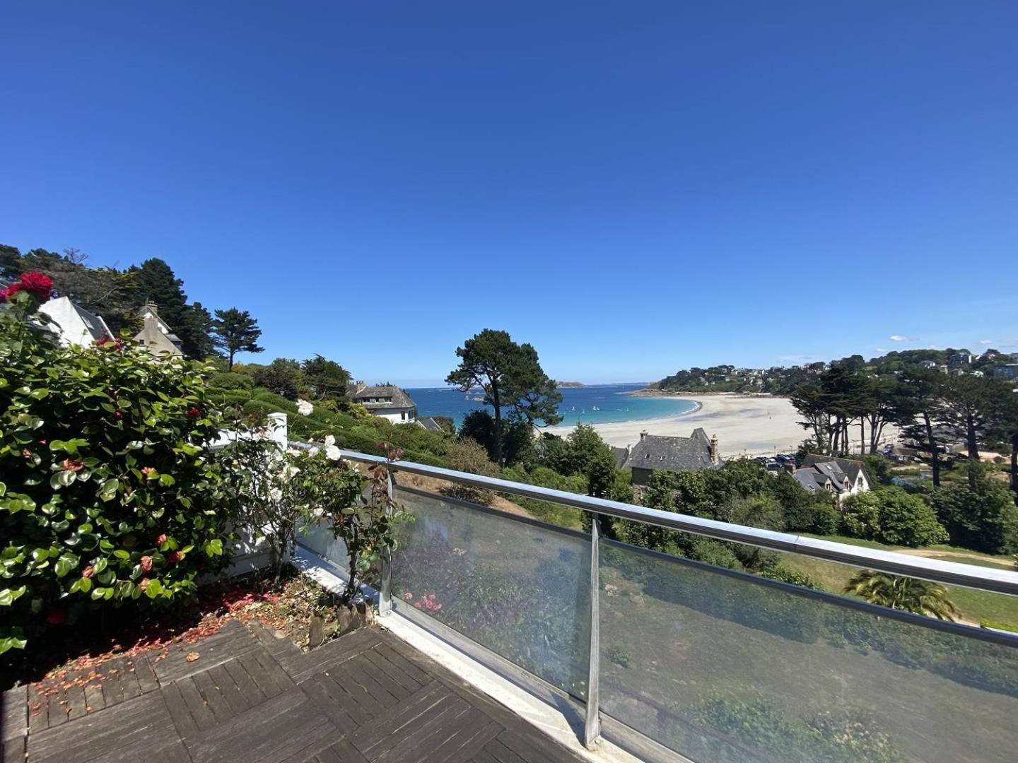 Vue Avec Terrasse A - Ref 906 Appartement Perros-Guirec